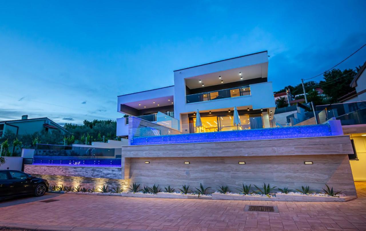 Villa Marassi With Heated Pool, Hot Tub And Sauna Crikvenica Zewnętrze zdjęcie
