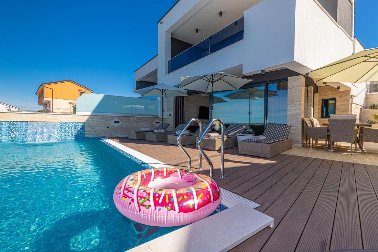 Villa Marassi With Heated Pool, Hot Tub And Sauna Crikvenica Zewnętrze zdjęcie