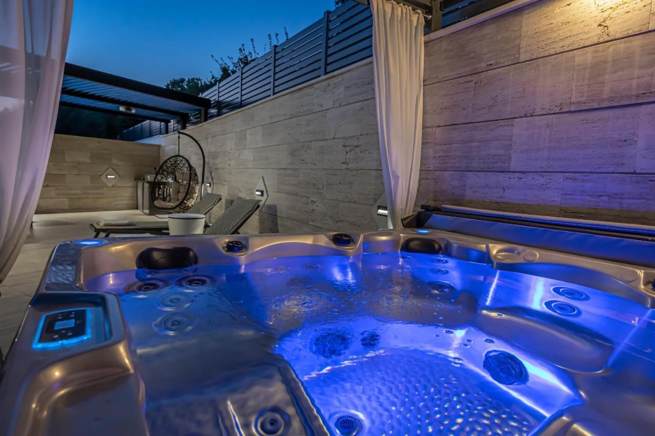 Villa Marassi With Heated Pool, Hot Tub And Sauna Crikvenica Zewnętrze zdjęcie