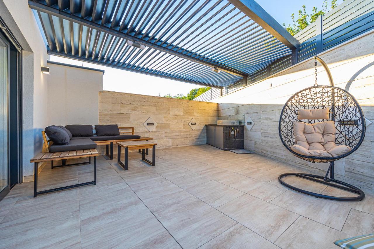 Villa Marassi With Heated Pool, Hot Tub And Sauna Crikvenica Zewnętrze zdjęcie
